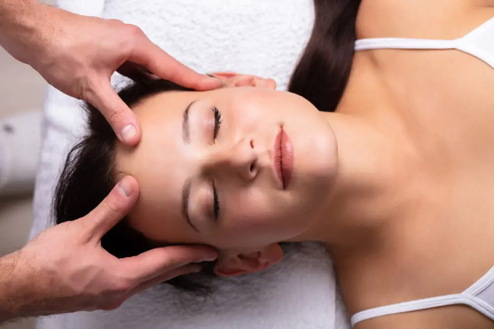 Massage Giảm Căng Thẳng Tại Nhà