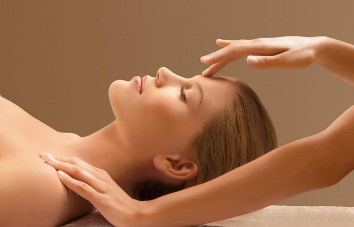 Massage chữa đau đầu