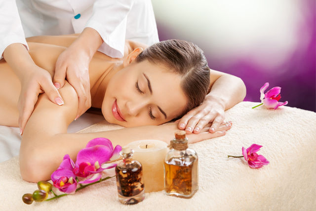 Massage Aroma Tại Nhà